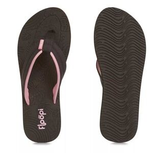 Women's Floral Textured Flip Flop Sandals Size 8 – New With Tags